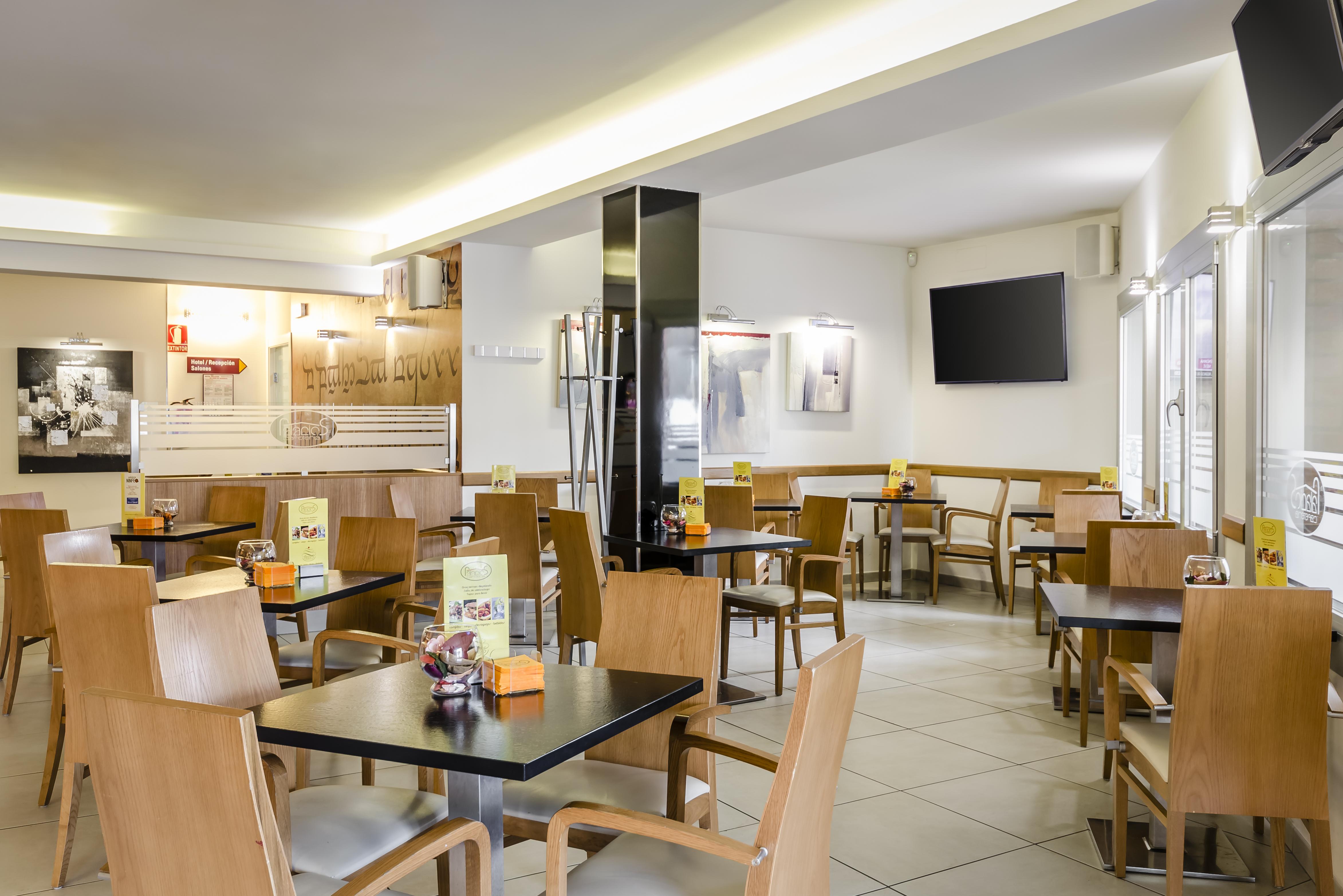 Hotel Palacios Alfaro Dış mekan fotoğraf