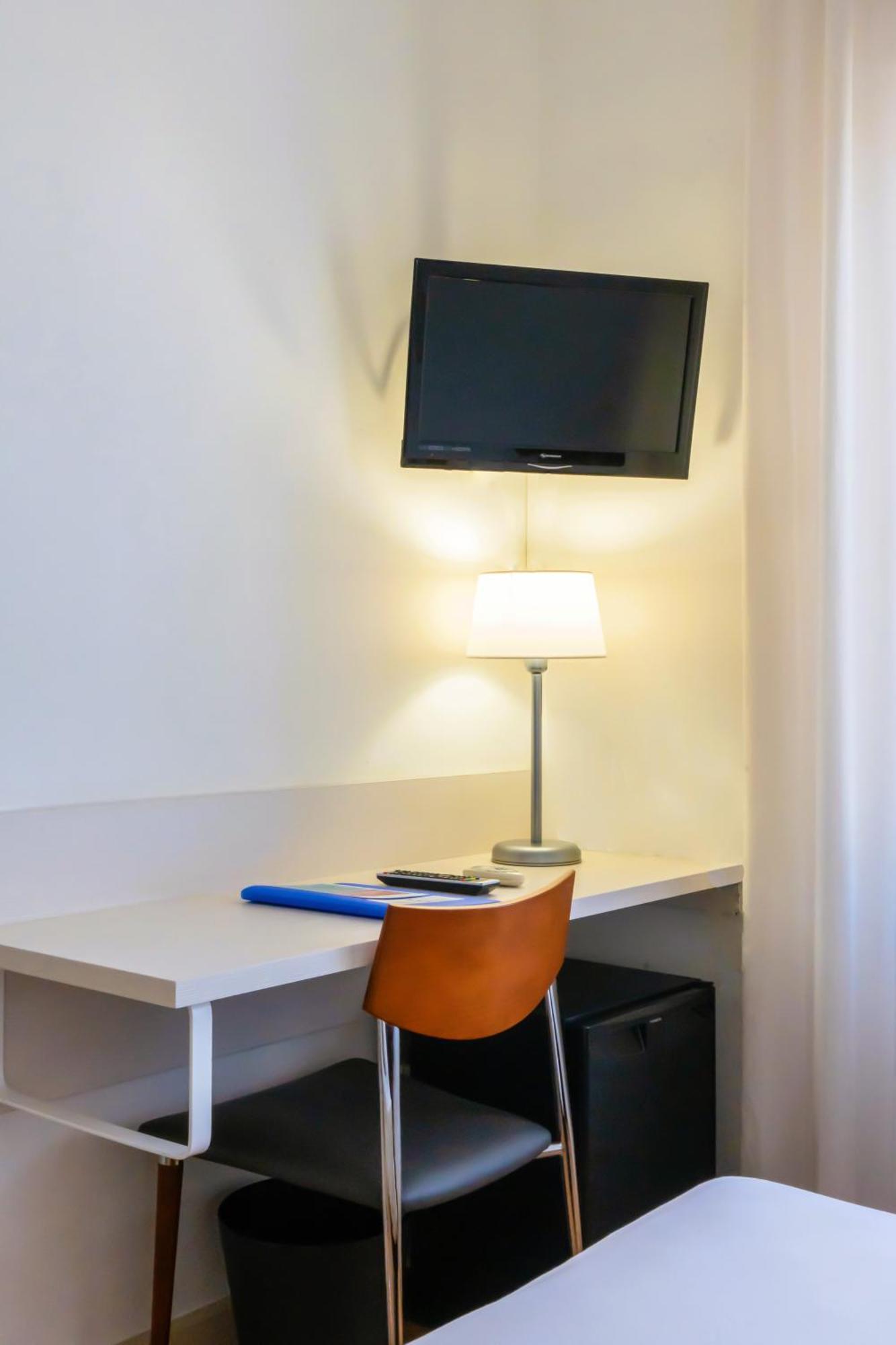 Hotel Palacios Alfaro Dış mekan fotoğraf