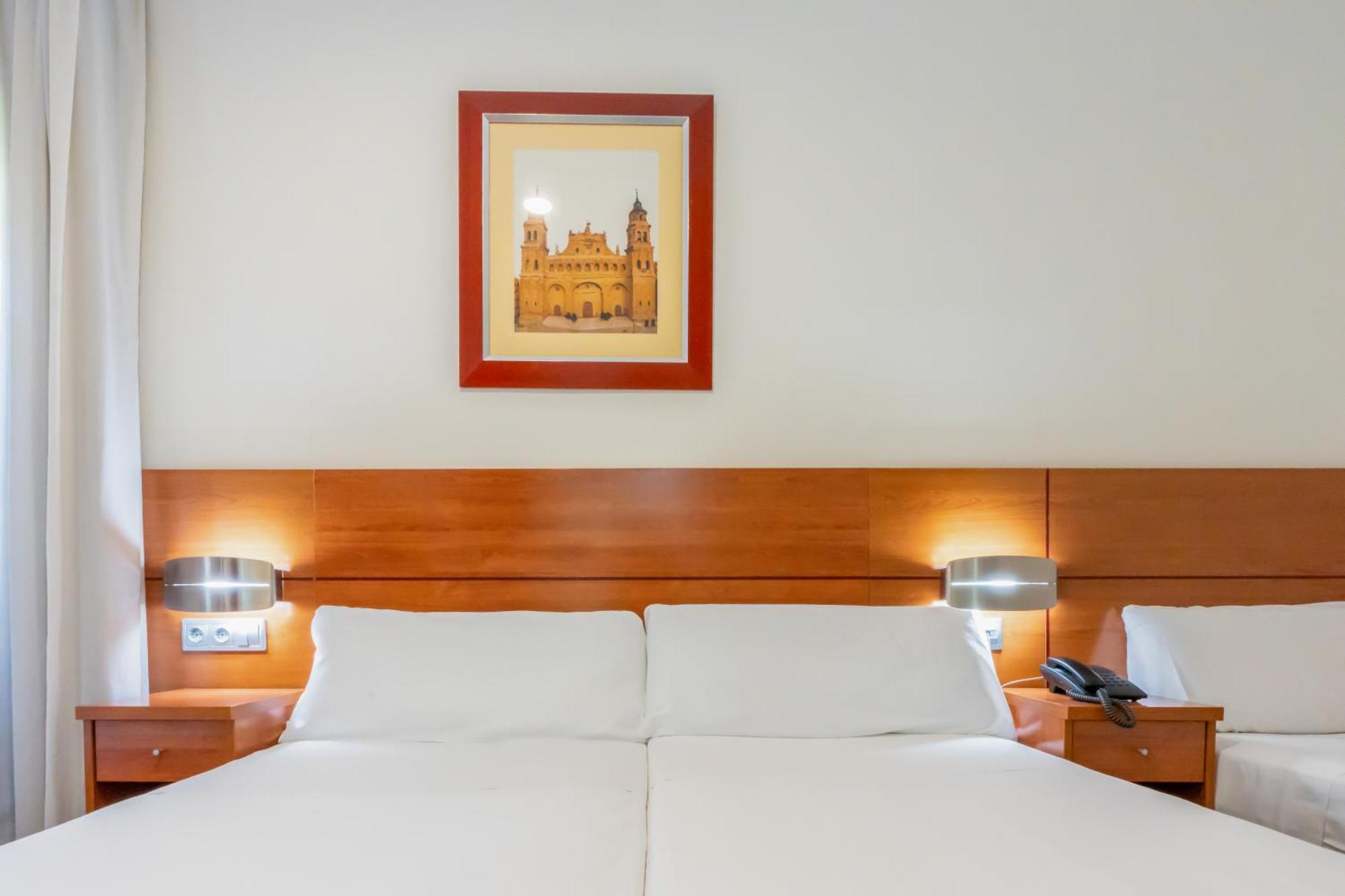 Hotel Palacios Alfaro Dış mekan fotoğraf