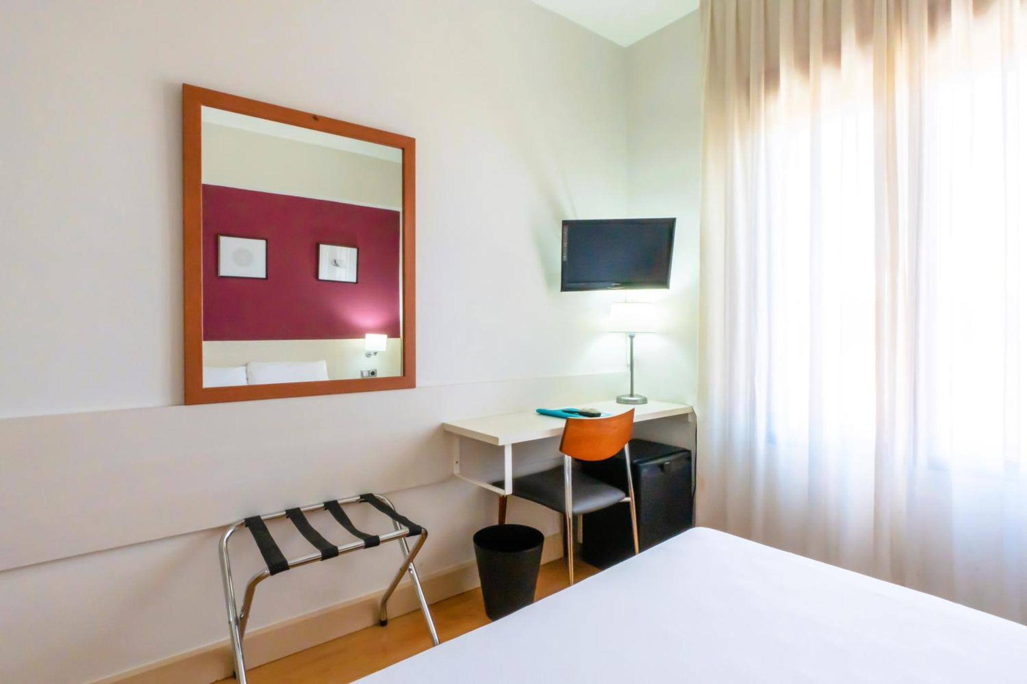 Hotel Palacios Alfaro Dış mekan fotoğraf