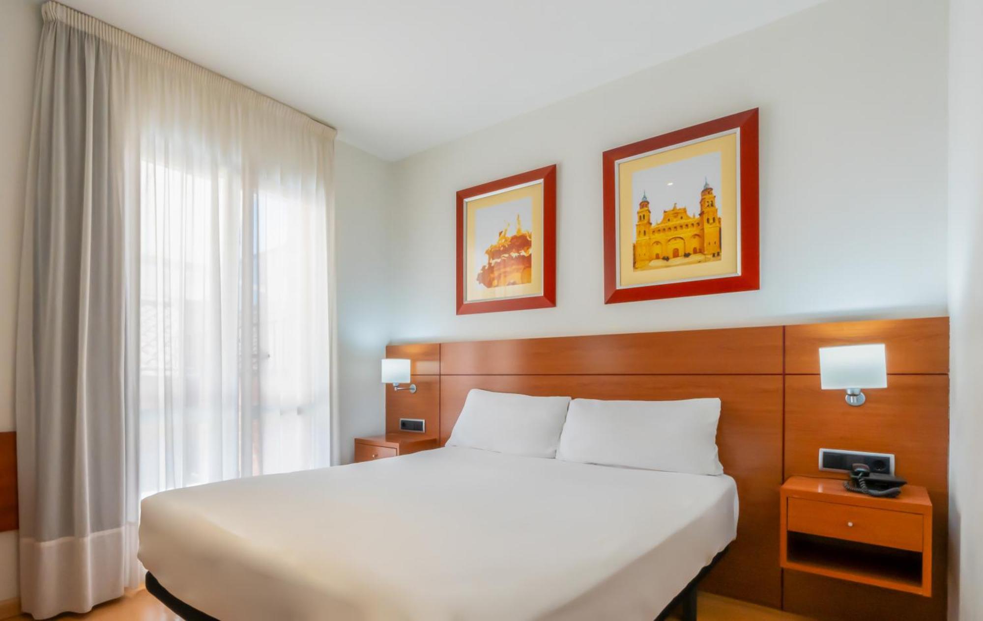 Hotel Palacios Alfaro Dış mekan fotoğraf